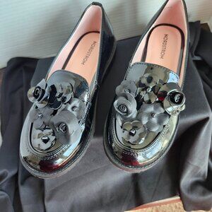 NORDSTROM Kids Katie Black Patent Leather Loafers, Size One Medium.